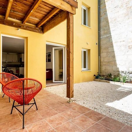 Joli Appartement Avec Jardin / Vieux-Lormont Exterior foto